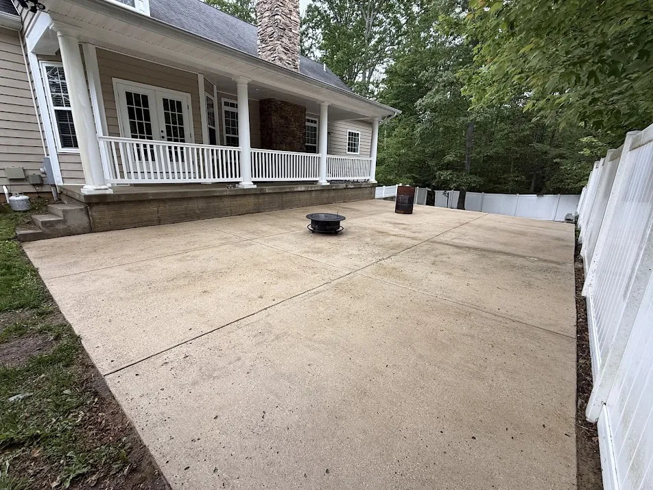 Why Your Patio Still Looks Grimy After Washing