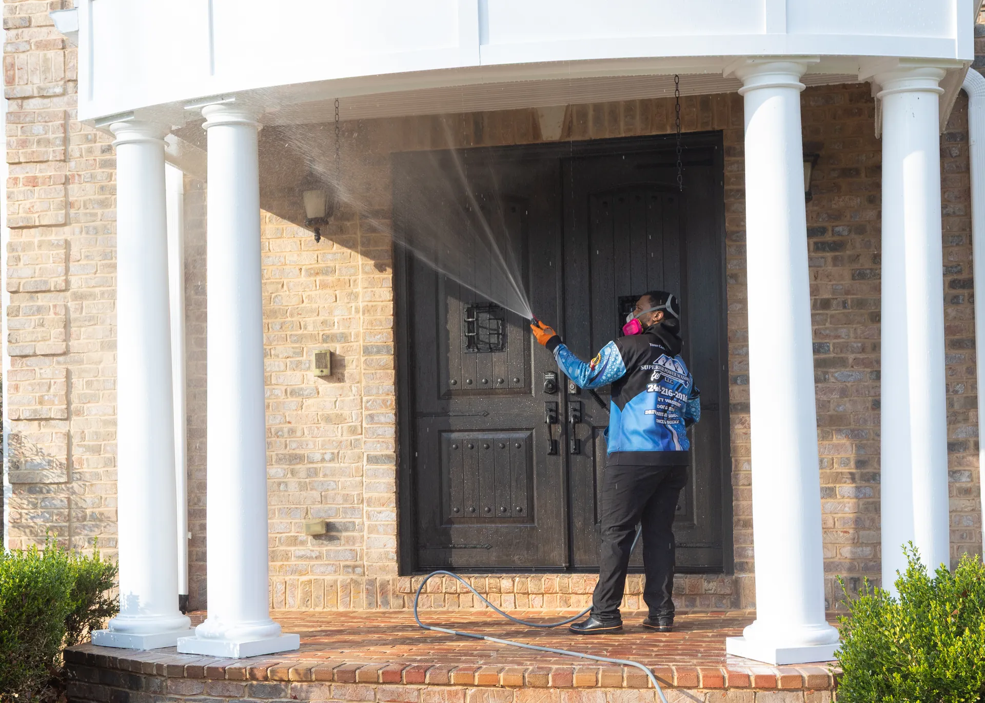 Professional Roof Cleaning: What Homeowners Should Expect